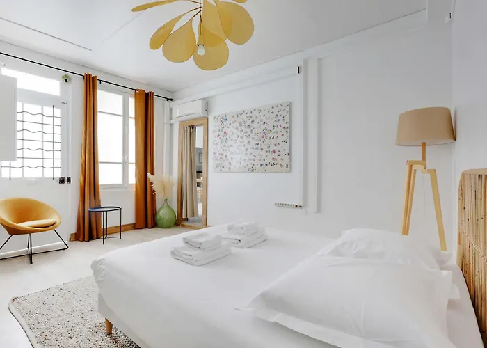 Magnificent With Ac- 3br-6p-bastille *